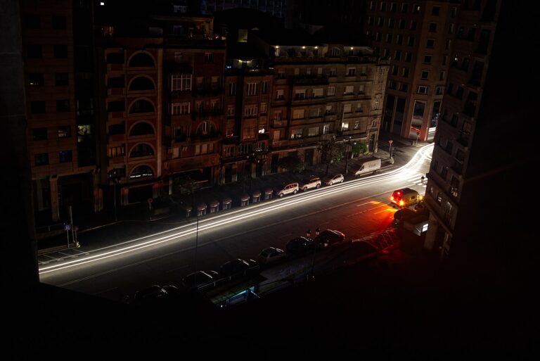 El_centro_urbano_de_Vigo_a_oscuras-_Rosalia_de_Castro_sin_alumbrado_publico